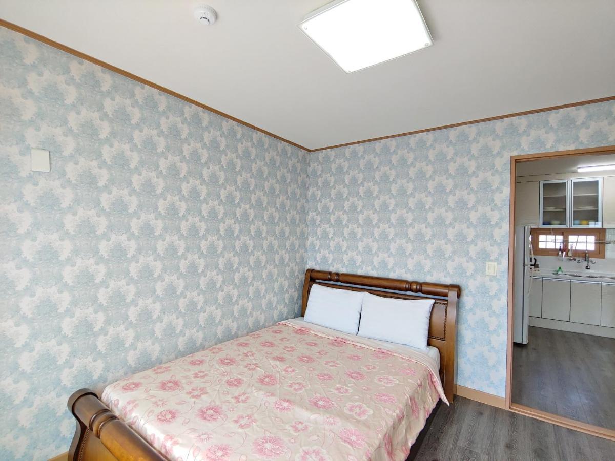 Gyulhouse Pension Seogwipo Zewnętrze zdjęcie